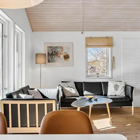 1577-aakirkeby-malurtvej-5 * Vester Somarken