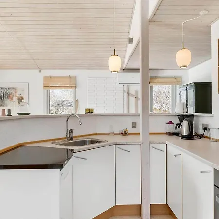 Holiday home 1577-aakirkeby-malurtvej-5