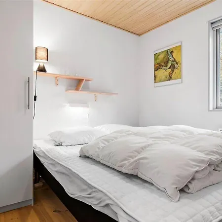 1577-aakirkeby-malurtvej-5 *
